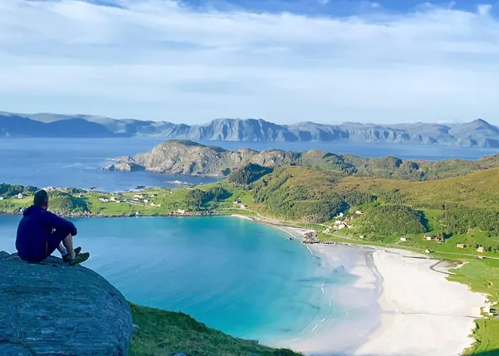 Idyllisk I Dome Ved Sandstrand Langenes (Vestland)