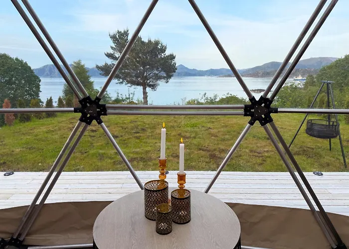 Idyllisk I Dome Ved Sandstrand *