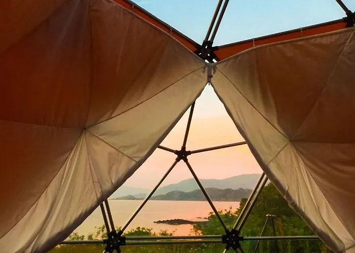 Idyllisk I Dome Ved Sandstrand Glamping *